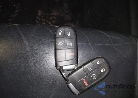 2019 Jeep Grand Cherokee Limited z USA, uszkodzony, nr VIN 1C4RJFBG6KC745581